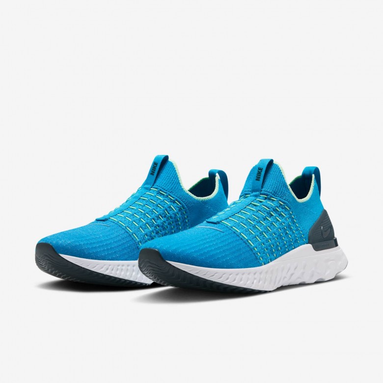 Nike Phantom Run 2 Nike Phantom Run 2