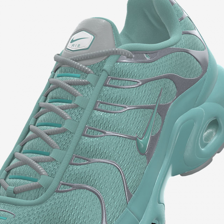 Nike Air Max Plus By Nike Air Max Plus By