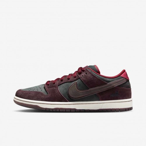 Nike SB Dunk Low Pro