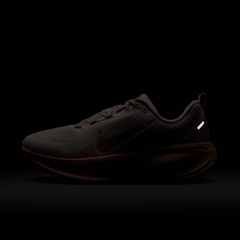 Nike Vomero 18 Nike Vomero 18