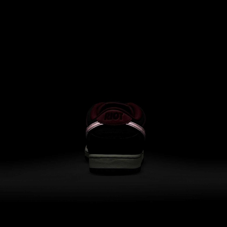 Nike SB Dunk Low Pro Nike SB Dunk Low Pro