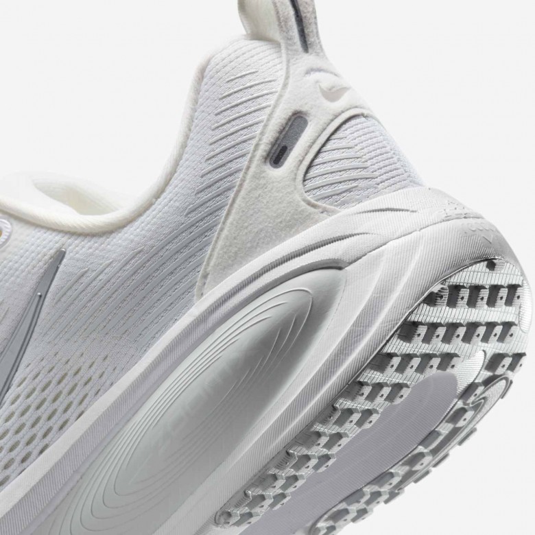 Nike Vomero 18 Nike Vomero 18